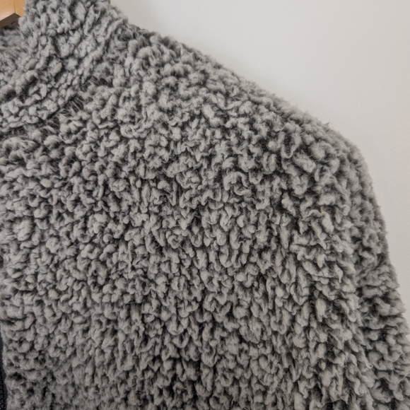 GARAGE GREY SHERPA JACKET SIZE MEDIUM - Picture 3 of 5